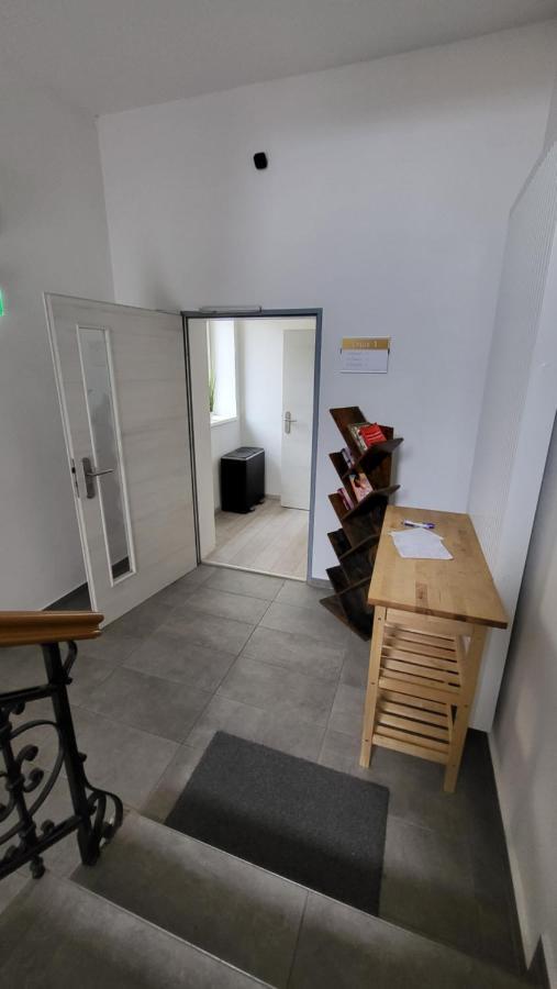 Zum Obstler - Gaststaette Und Pension Гера Экстерьер фото