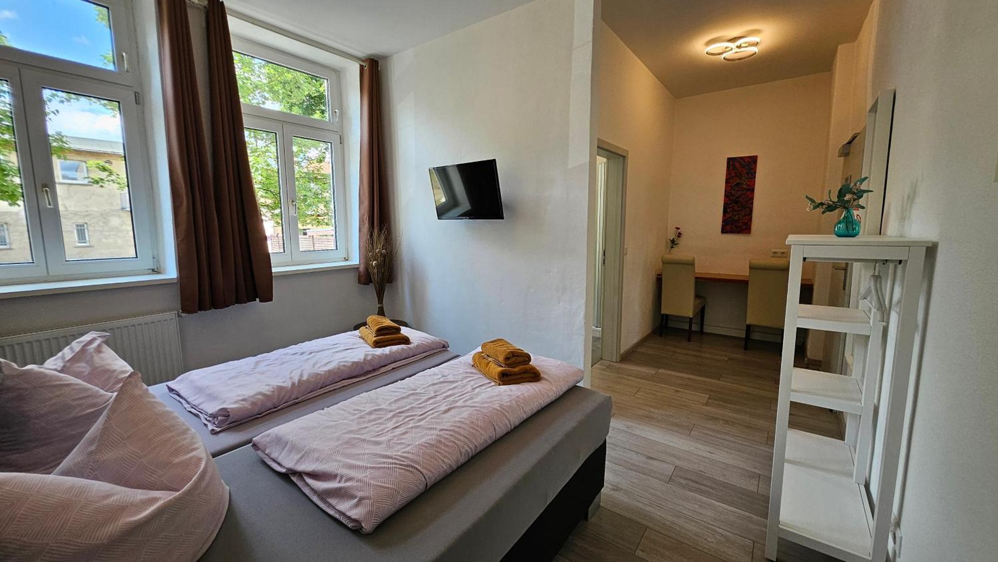 Zum Obstler - Gaststaette Und Pension Гера Экстерьер фото